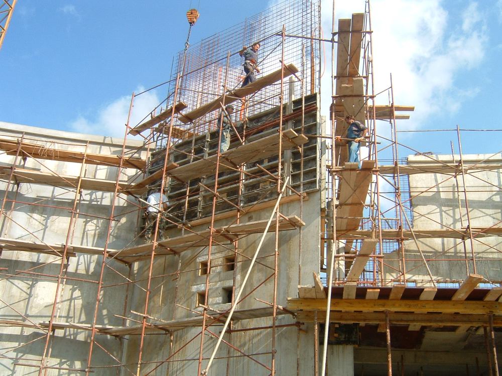 Gradnja crkve - Listopad 2003