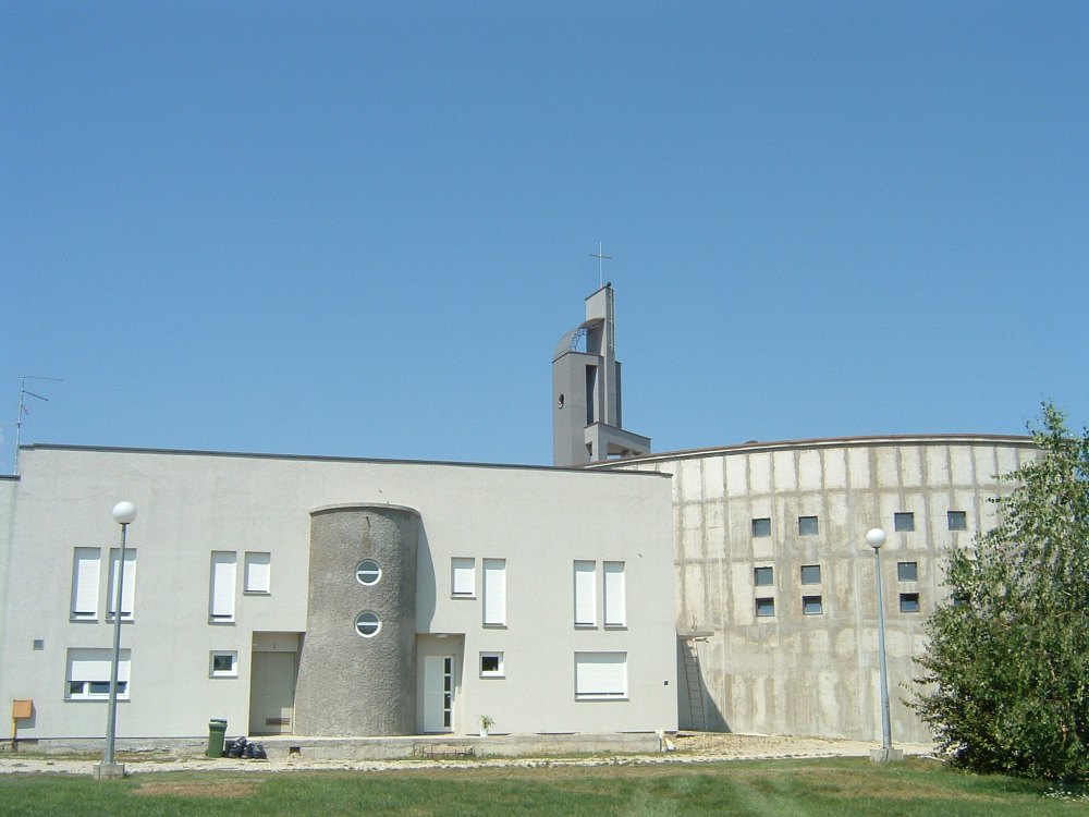 Gradnja crkve - Kolovoz 2004